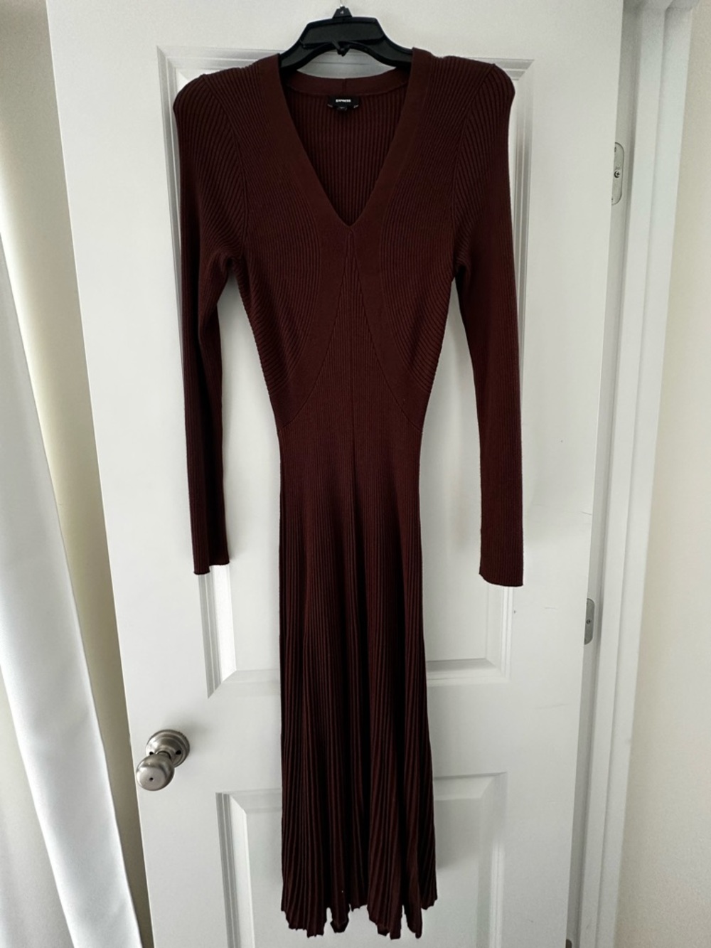 Express Ribbed V-Neck Long Sleeve Midi Dress - Brown